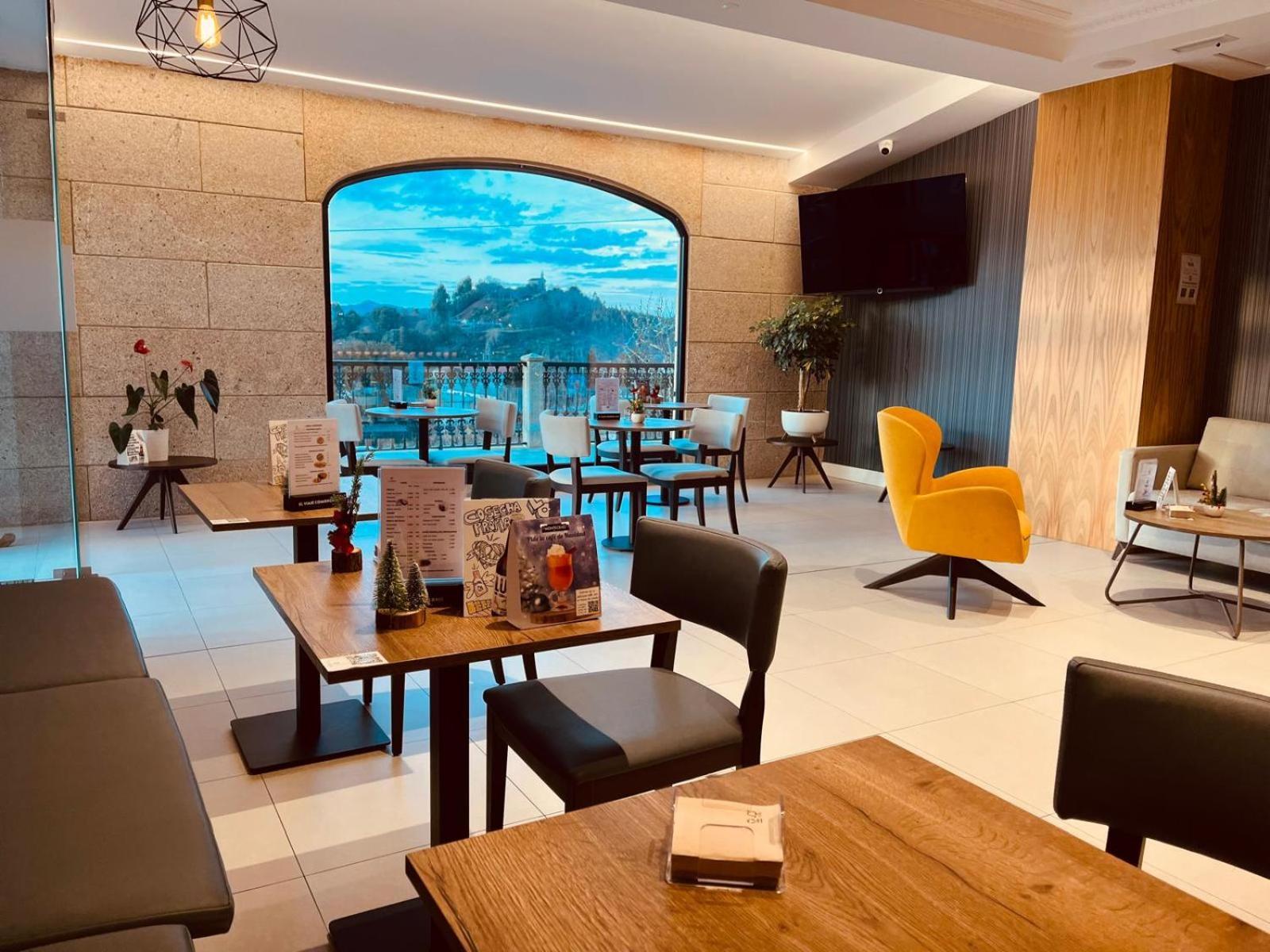 Hotel Candor A Lama ภายนอก รูปภาพ
